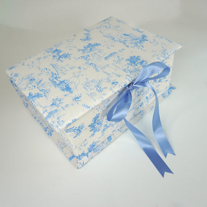 Heirloom Hounds Toile – Medium Baby Keepsake Box