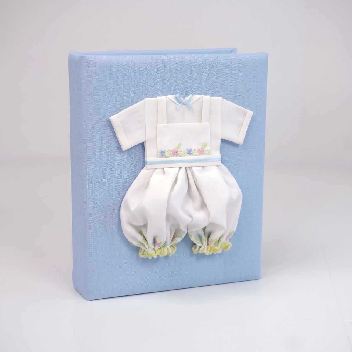 Swiss Batiste Jumper with Flowers on Piqué Cotton – Medium Hardbound Photo Album