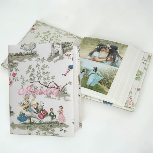 Over the Moon Nursery Rhyme Toile Toile – Medium Hardbound Album