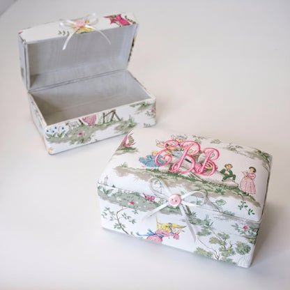 Over the Moon Nursery Rhyme Toile Toile – Small Baby Keepsake Box