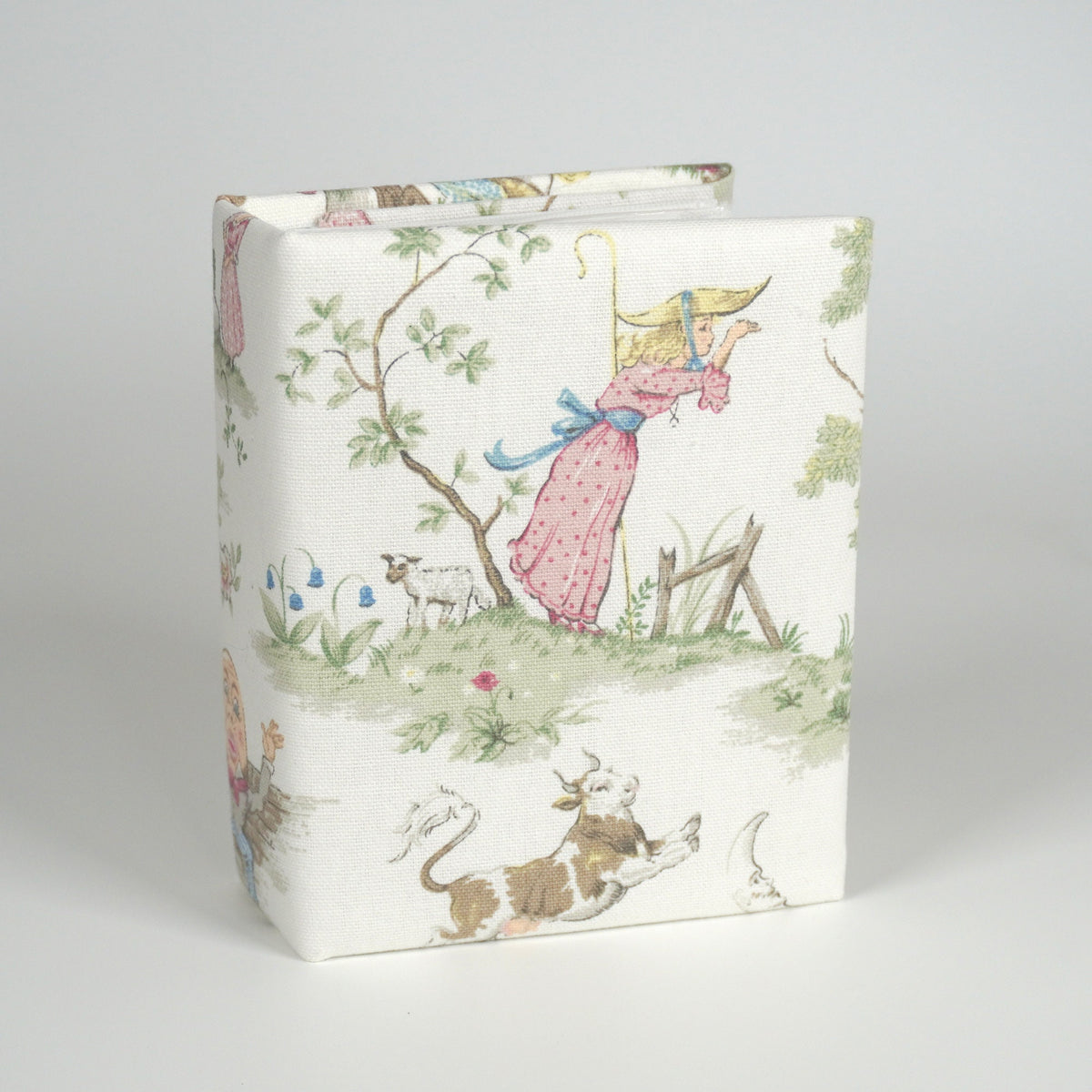Over the Moon Nursery Rhyme Toile – Small Hardbound Photo Album
