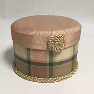 B8R-1C-Pink-and-Green-Plaid-on-Cream-Moire-with-Baby-Pink-Moire