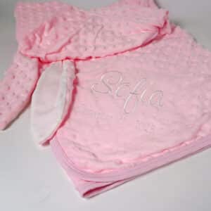 Shown with the Sweetheart font with the White thread.