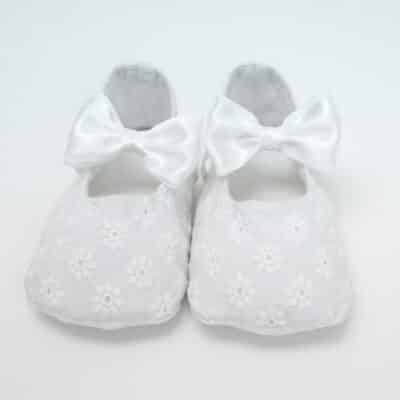 Baby Shoe - Broderie Lace