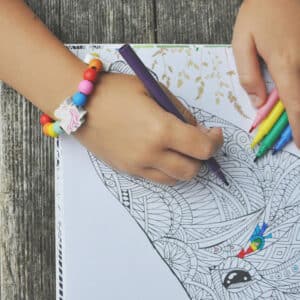 Unicorn-Bracelet-Gift-Kit-closeup