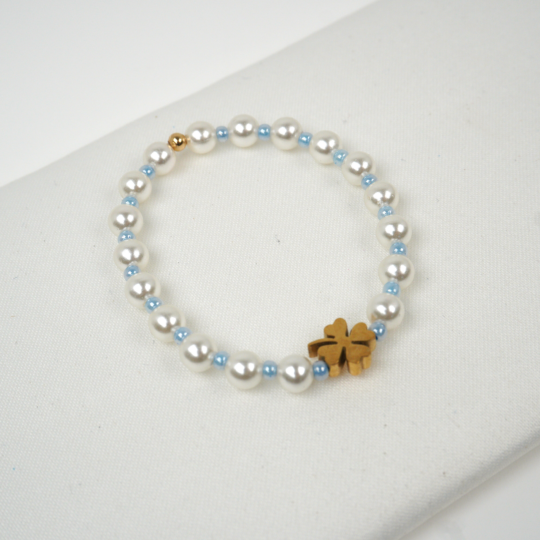 Gold-Clover-Bracelet-Blue-CL-JP